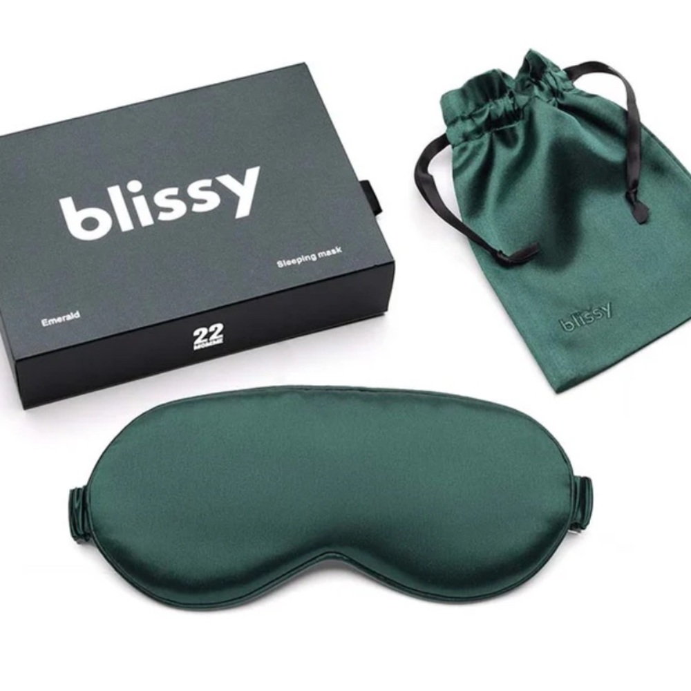 NWT Blissy 100% pure mulberry silk sleep mask in emerald